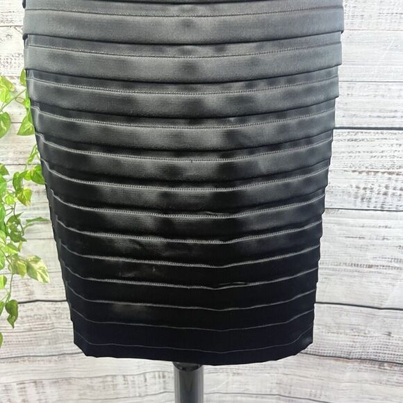 Dressbarn Skirt size 4 Black Satin Layers Pencil Knee Wedding Cocktail Church - Picture 6 of 10